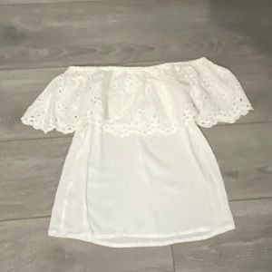 Multi-wear off shoulder top. Size Small.